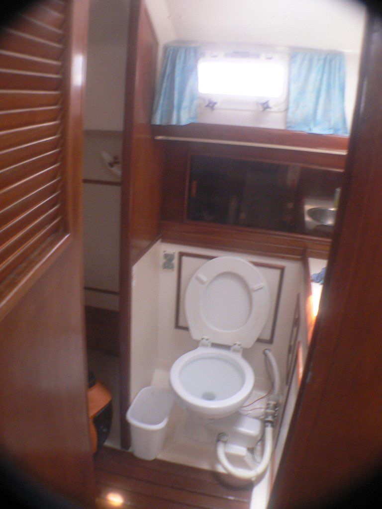 1984 Nonsuch 36 Sail Boat for Sale - www.lighthouseyachting.com