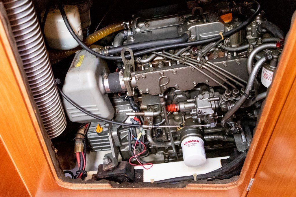 Yanmar 4JH4E engine