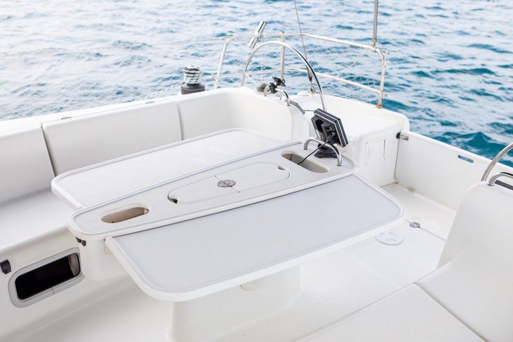 Beneteau Cyclades 43.3 cockpit table side view