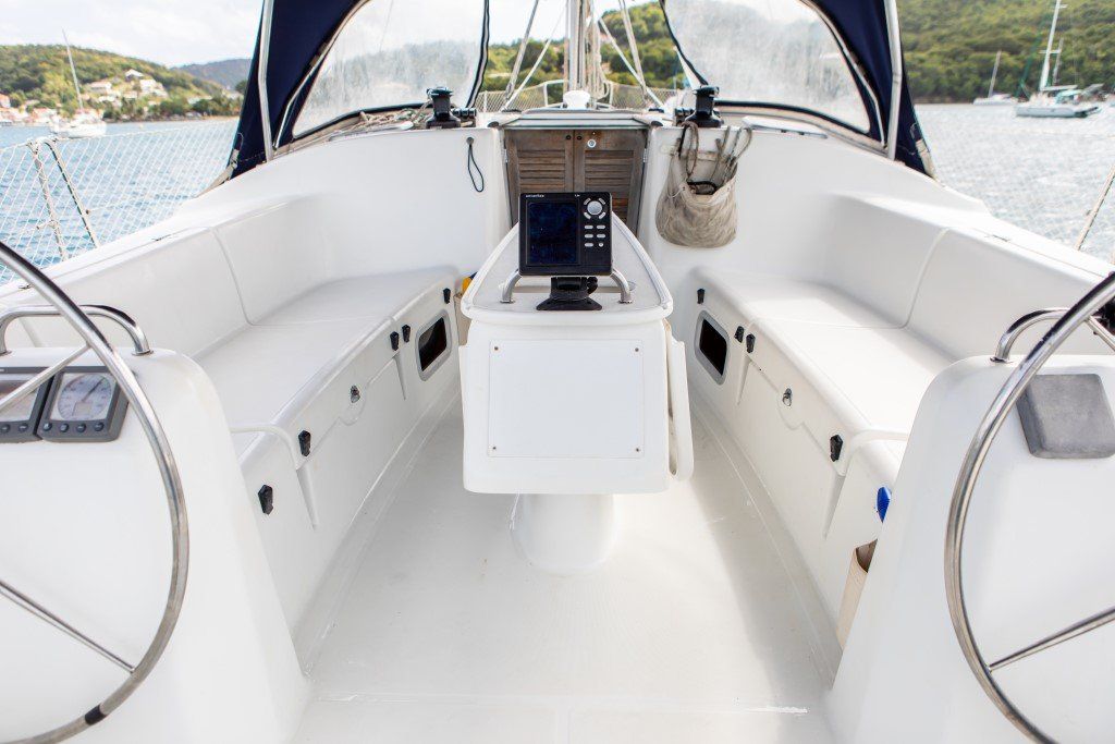 Beneteau Cyclades 43.3 cockpit