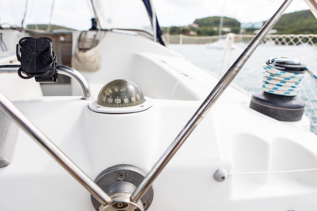 Beneteau Cyclades 43.3 compass