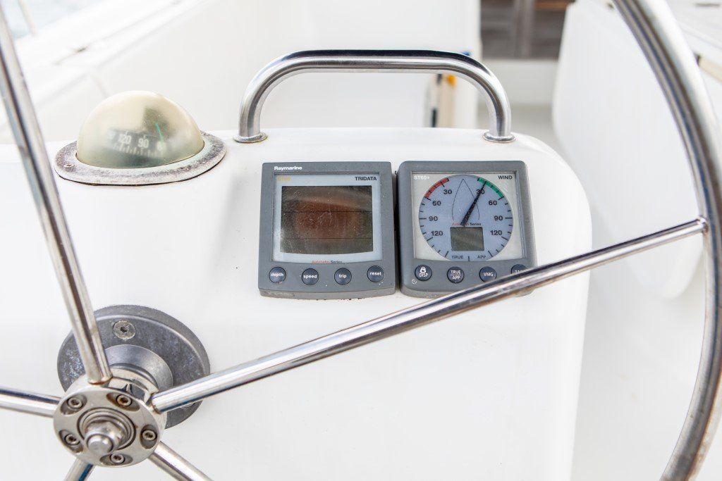 Beneteau Cyclades 43.3 instruments