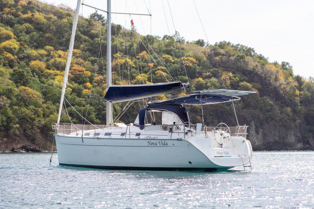 2005 Beneteau Cyclades 43.3 at anchor