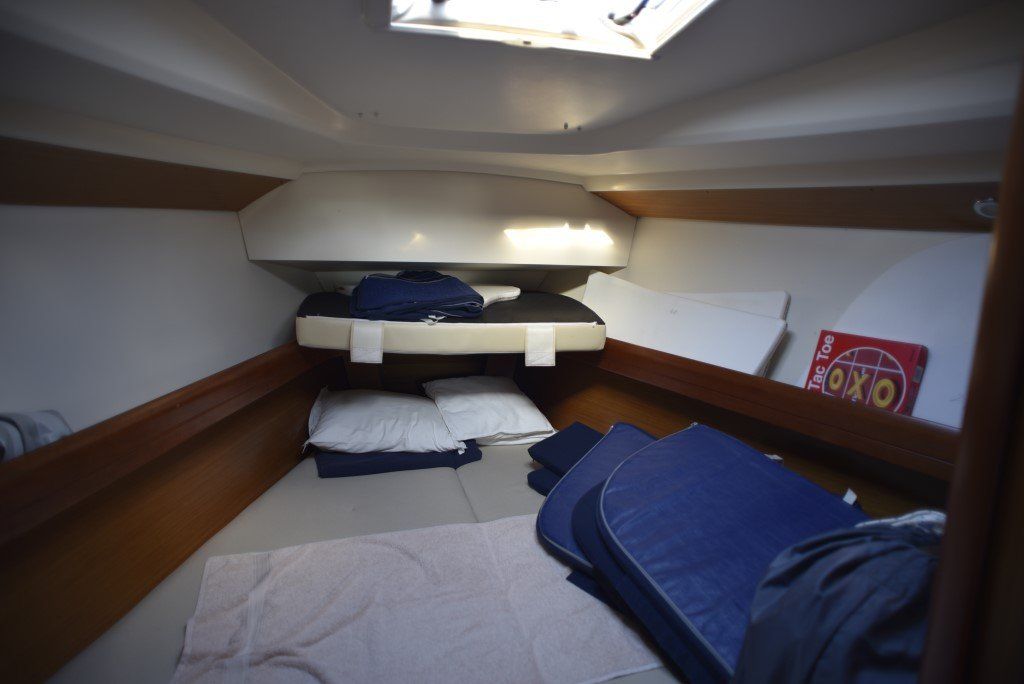 2009 Jeanneau Sun Odyssey 42 DS Sail Boat For Sale - www.lighthouseyachting.com
