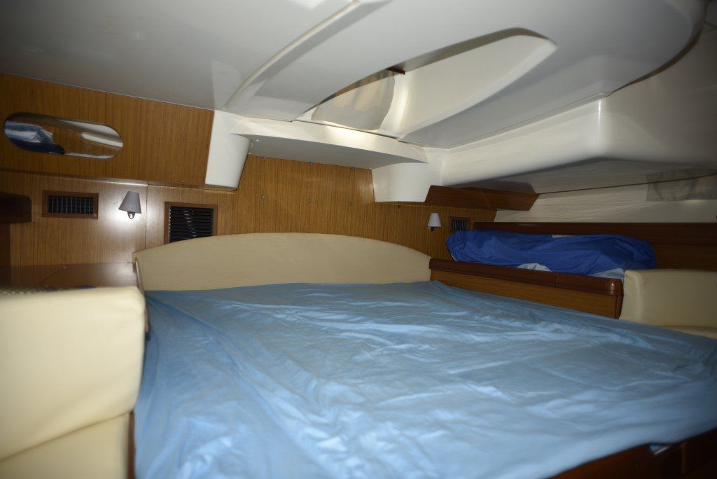 2009 Jeanneau Sun Odyssey 42 DS Sail Boat For Sale - www.lighthouseyachting.com