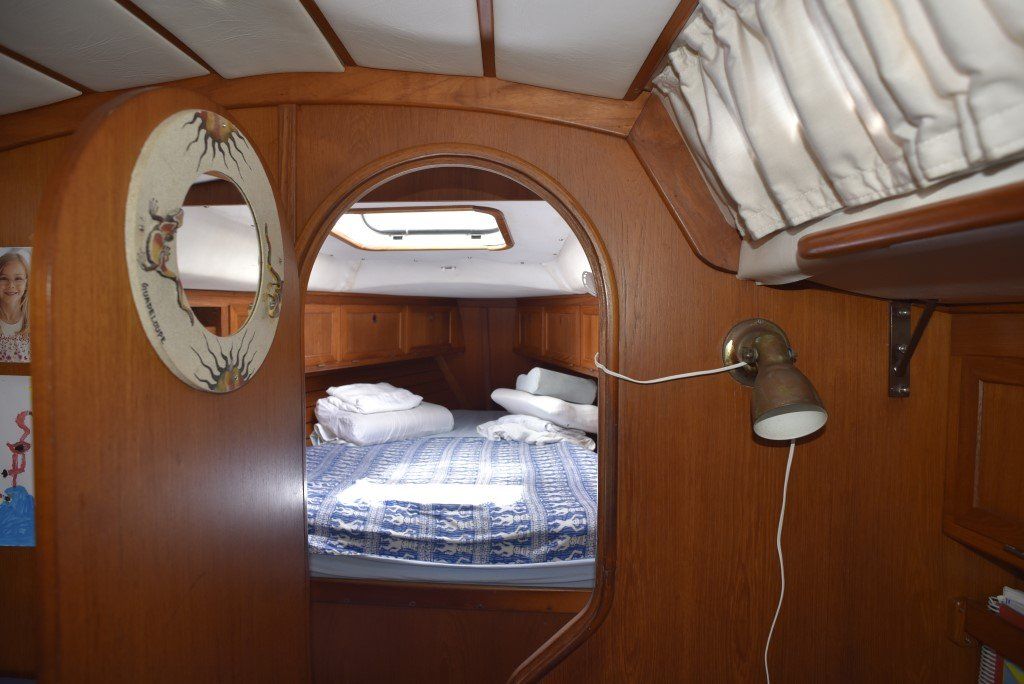 35' Granada Atlantica 375 Forpeak
