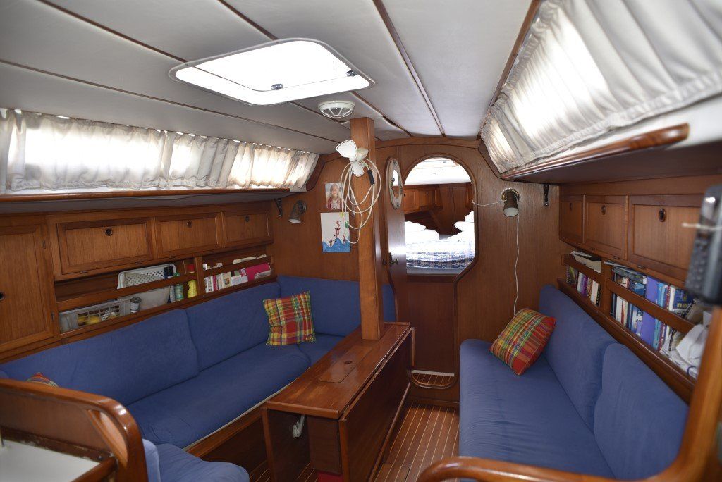 35' Granada Atlantica 375 Salon Port