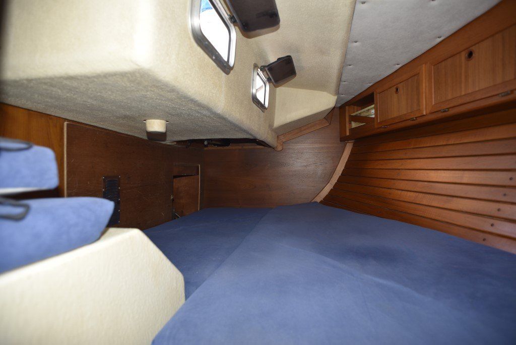 35' Granada Atlantica 375 aft cabin