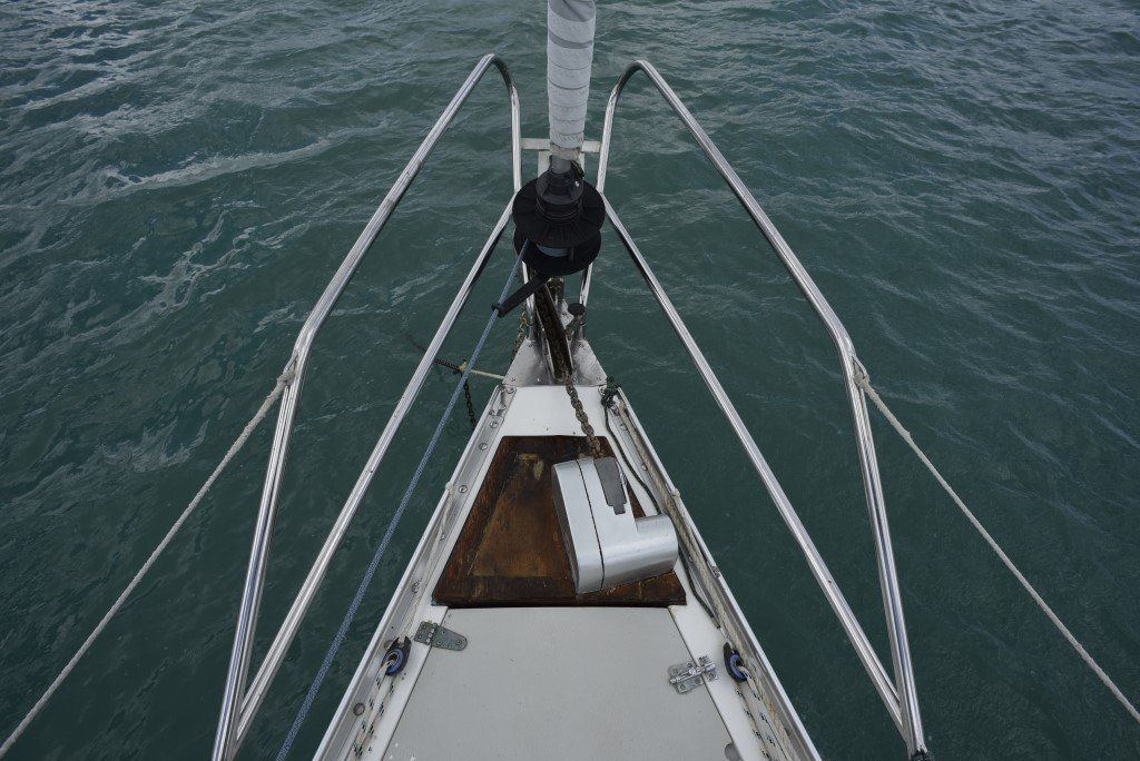 35' Granada Atlantica 375 bow