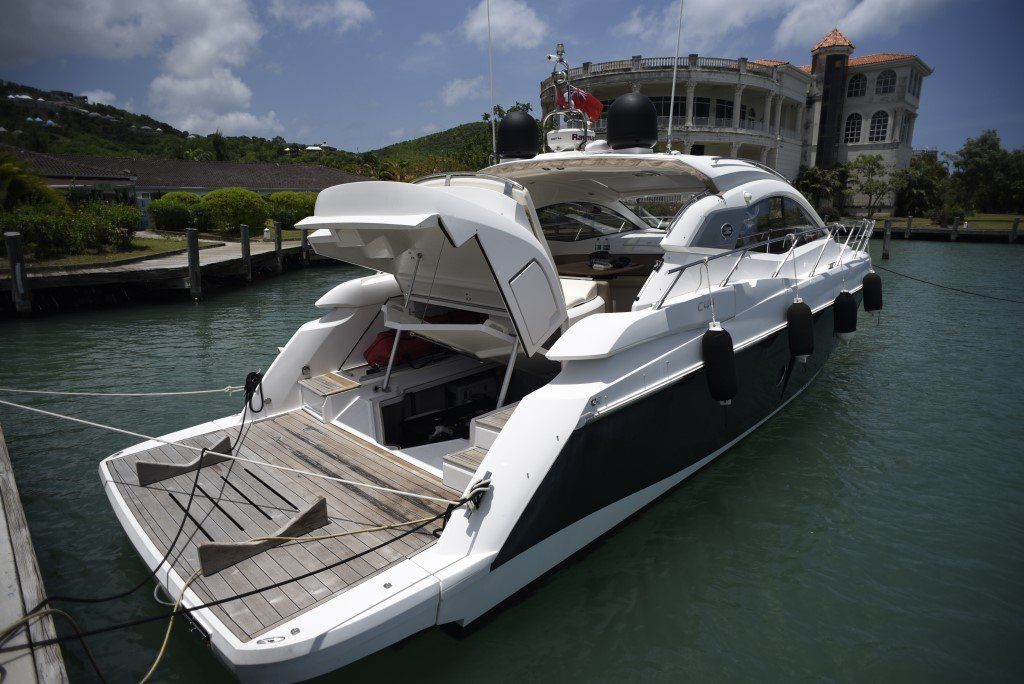 2011 Sessa Marine C44 Starboard stern