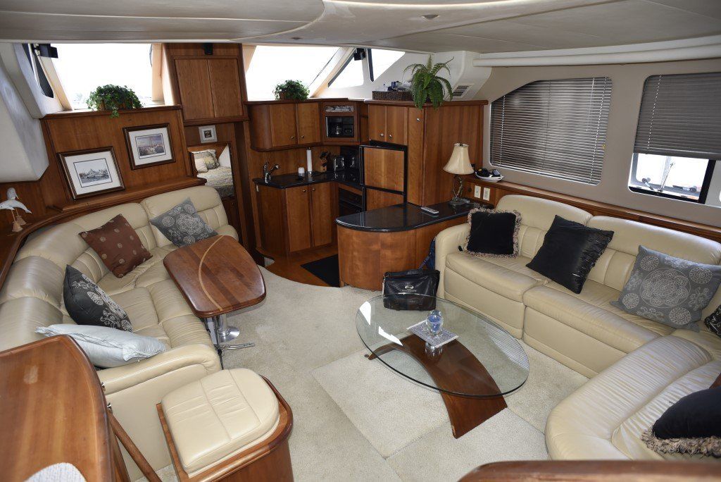 2003 Silverton 43 Motor Yacht For Sale - www.lighthouseyachting.com
