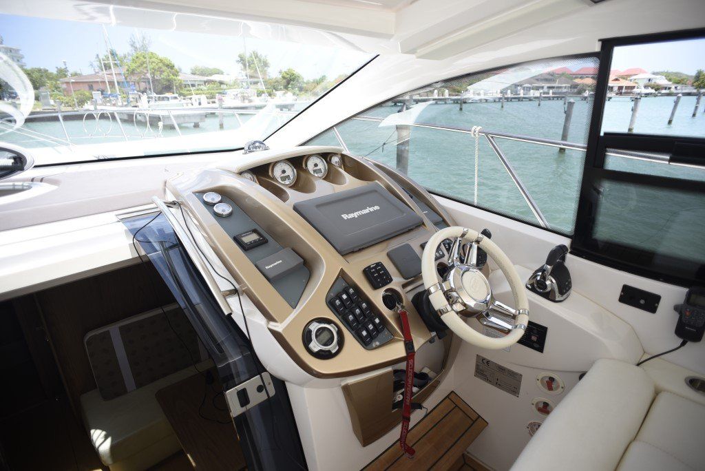 2011 Sessa Marine C44 helm