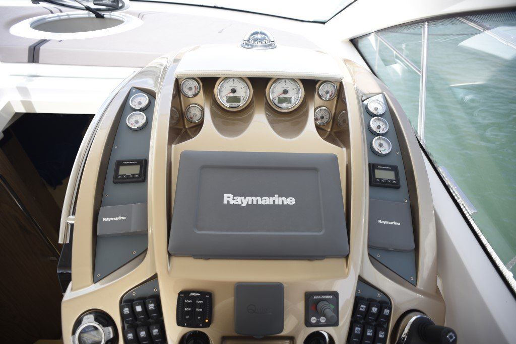 2011 Sessa Marine C44 instrumentation