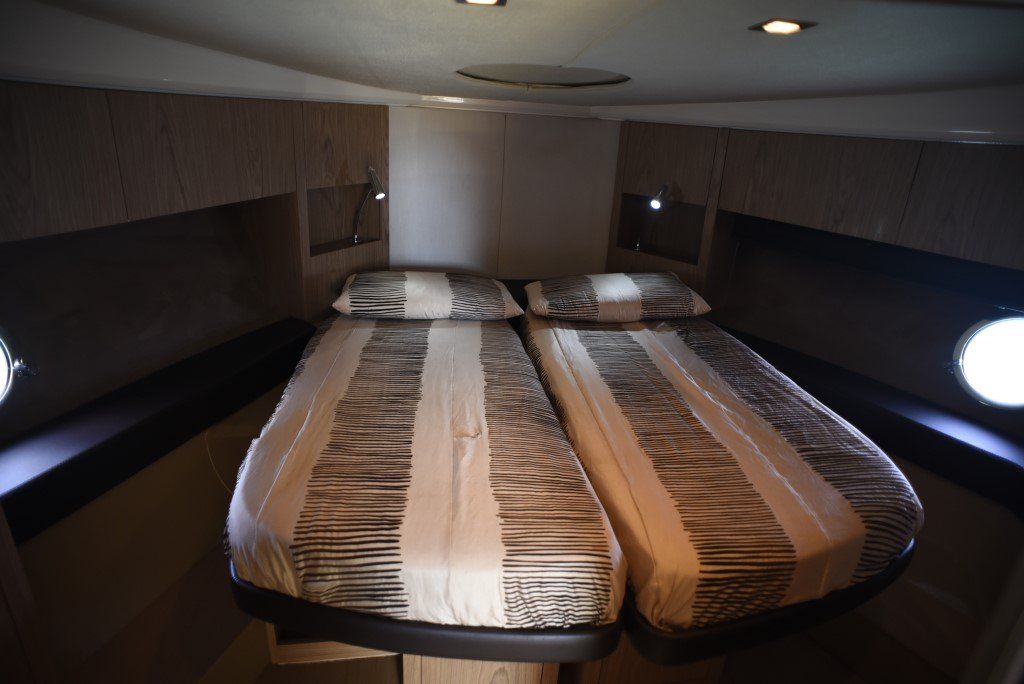 2011 Sessa Marine C44 forpeak cabin