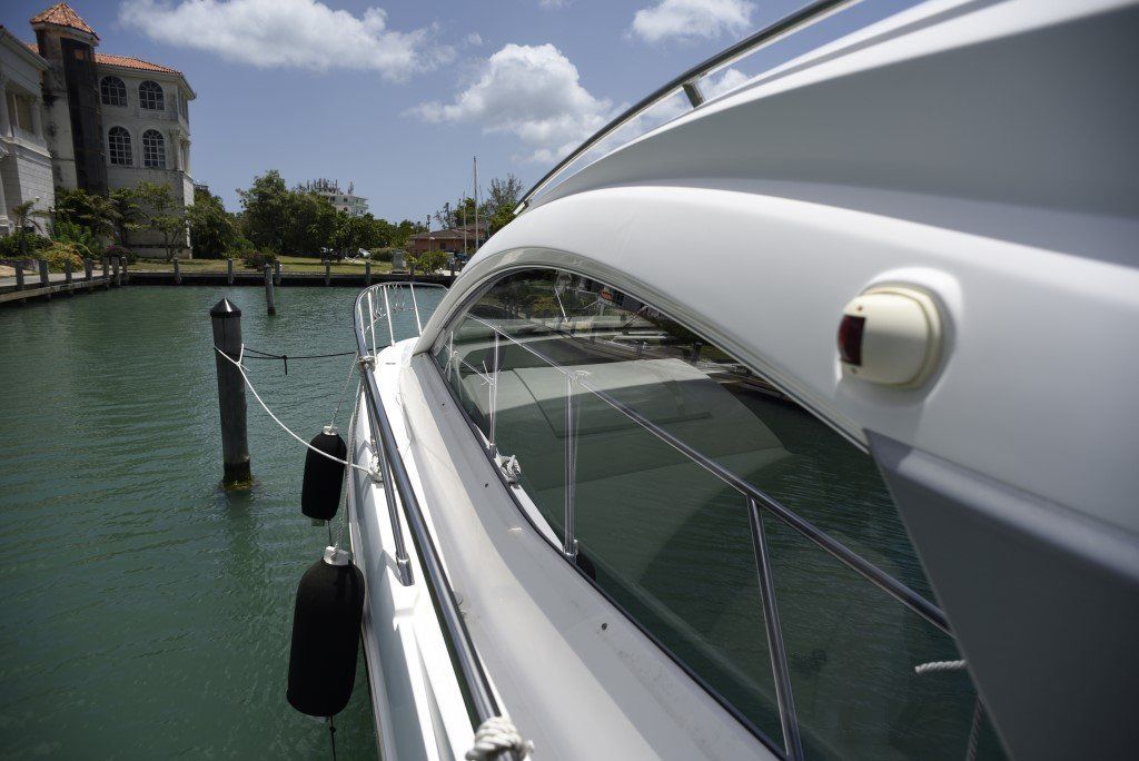 2011 Sessa Marine C44 port sidedeck