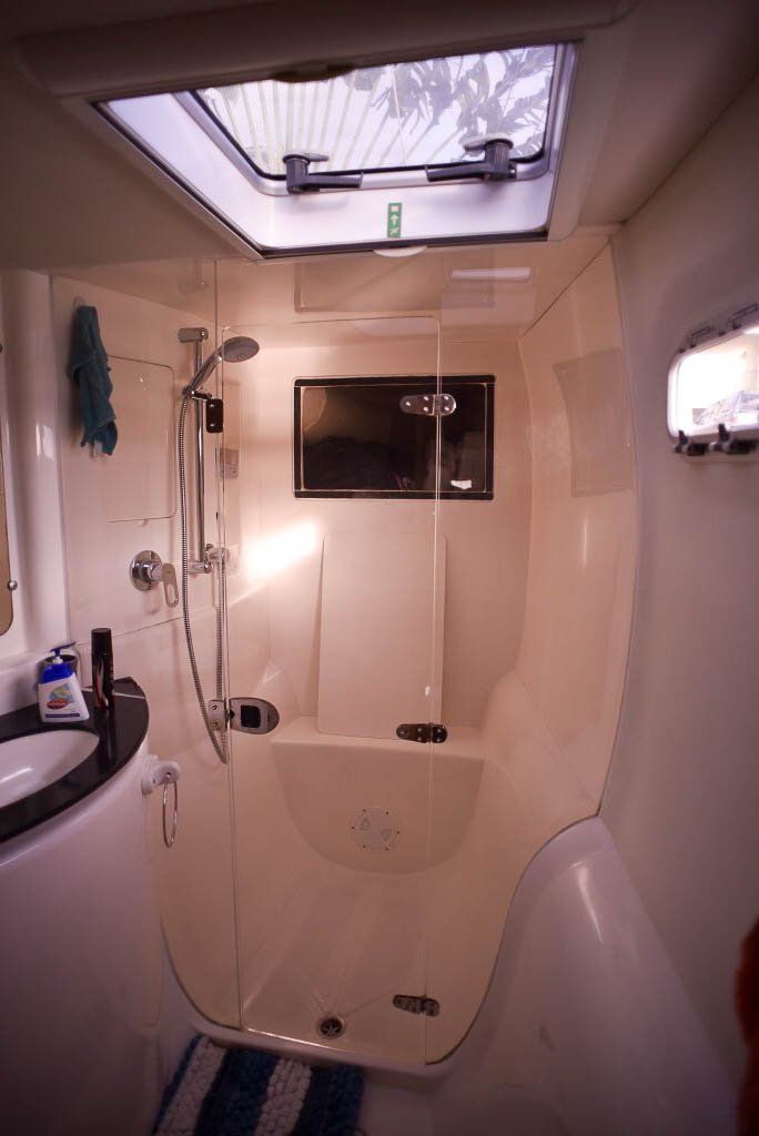 Leopard 40 catamaran head