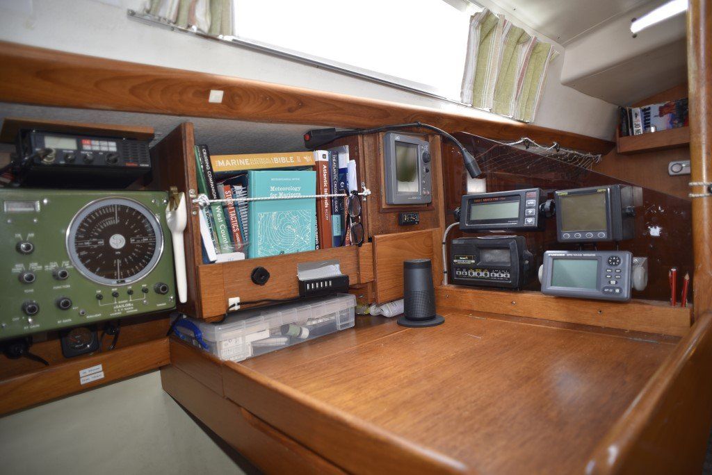 Nicholson 32 Saloon chart table