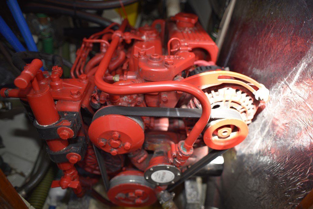 Nicholson 32 Beta 30hp engine