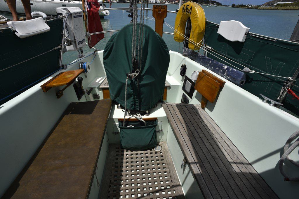 Nicholson 32 cockpit