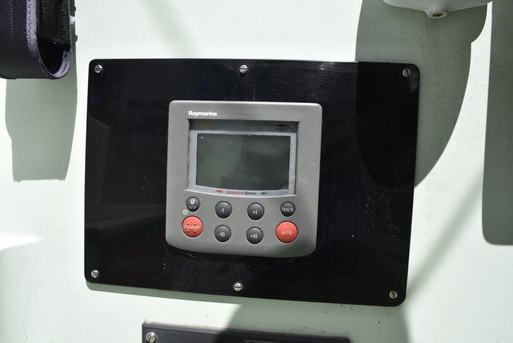 Nicholson 32 autopilot