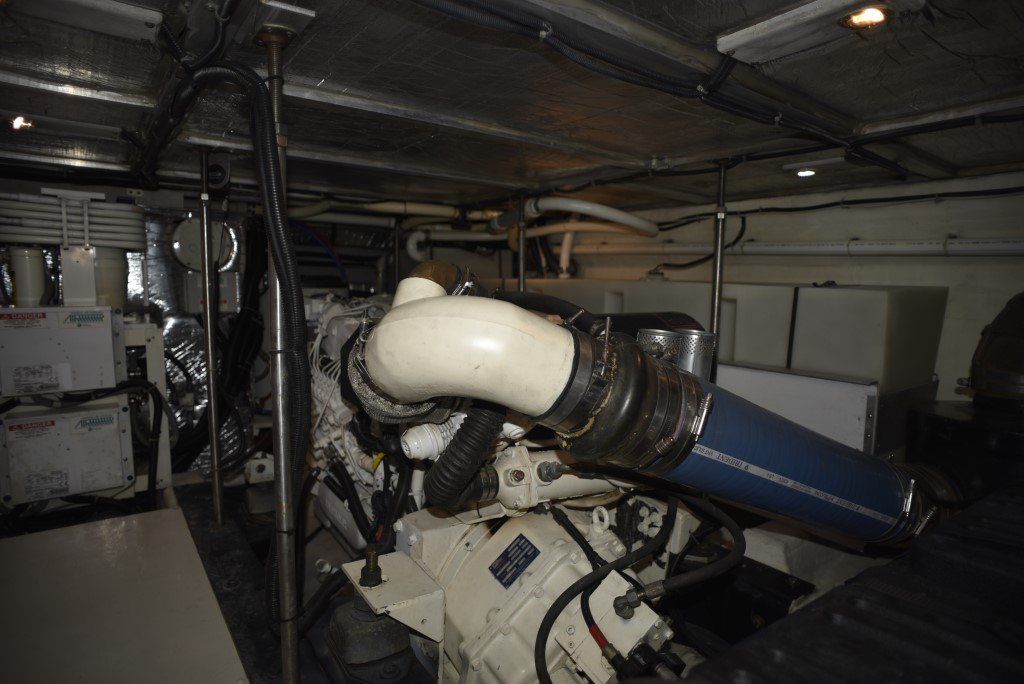 2001 Carver 530 Voyager Pilothouse Power Boat For Sale - www.lighthouseyachting.com