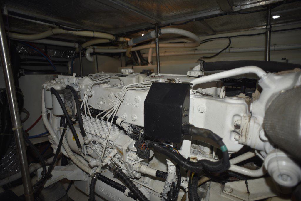 2001 Carver 530 Voyager Pilothouse Power Boat For Sale - www.lighthouseyachting.com