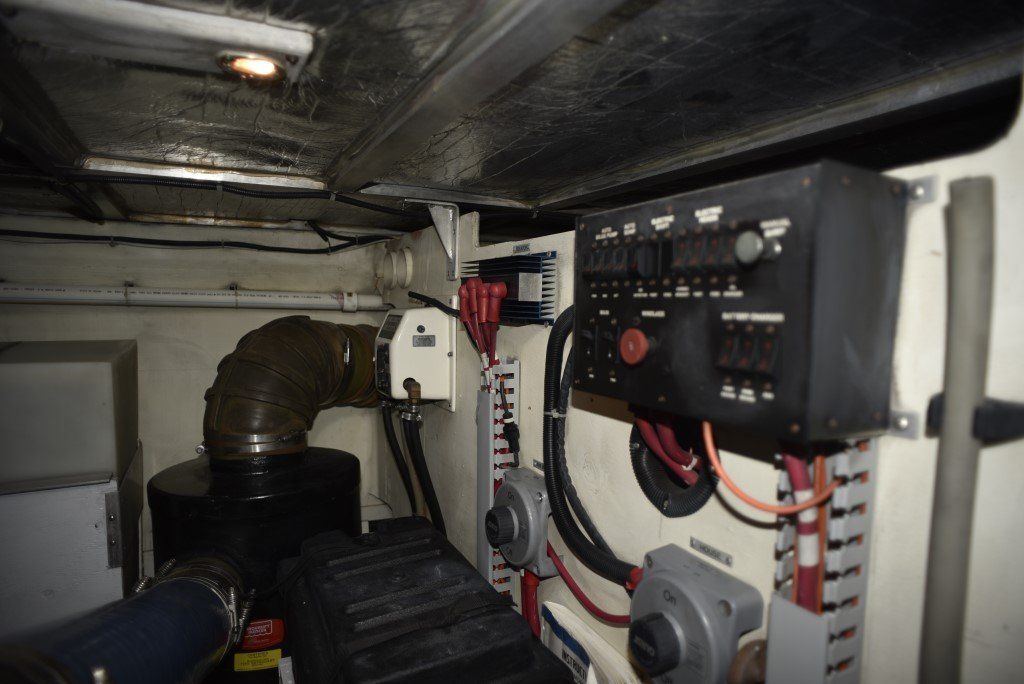2001 Carver 530 Voyager Pilothouse Power Boat For Sale - www.lighthouseyachting.com