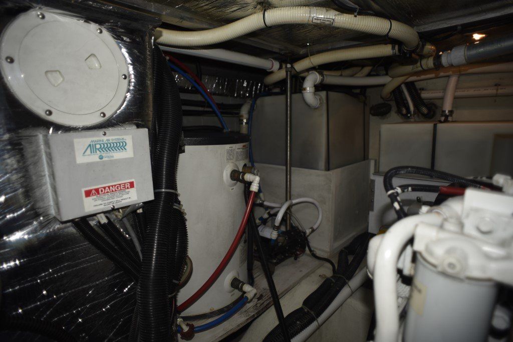 2001 Carver 530 Voyager Pilothouse Power Boat For Sale - www.lighthouseyachting.com