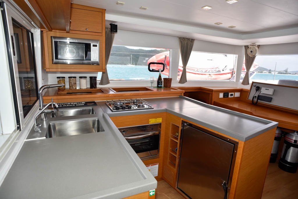 Lagoon 450F kitchen
