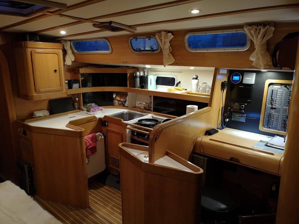 Feeling 486 galley