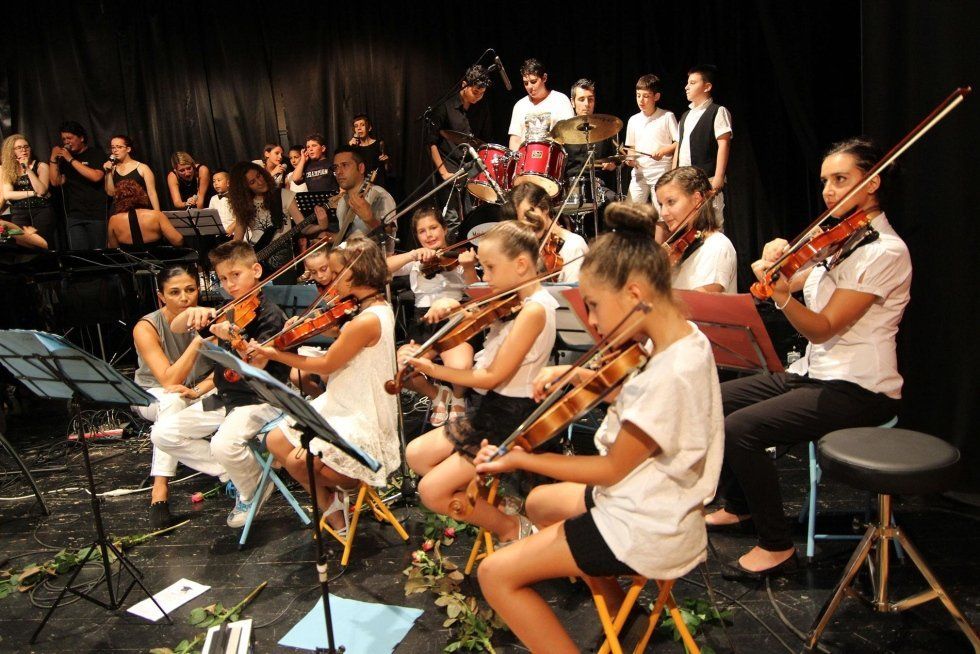 Orchestra d'archi durante un concerto