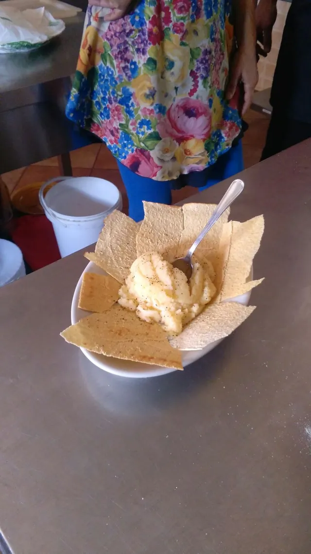 carasau bread with mazza frissa