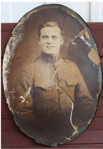 Damaged photo of a soldier — Newark, DE — Foto Doctor Damaged photo of a soldier — Newark, DE — Foto Doctor