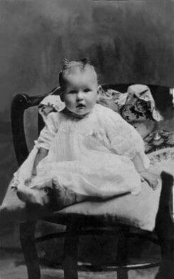 Restored vintage photo of a baby girl — Newark, DE — Foto Doctor Restored vintage photo of a baby girl — Newark, DE — Foto Doctor