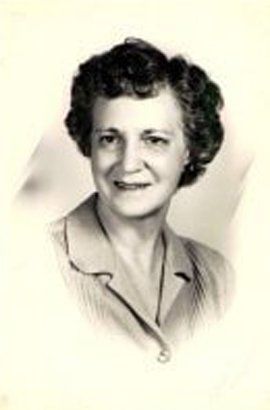 Damaged photo of a old woman — Newark, DE — Foto Doctor