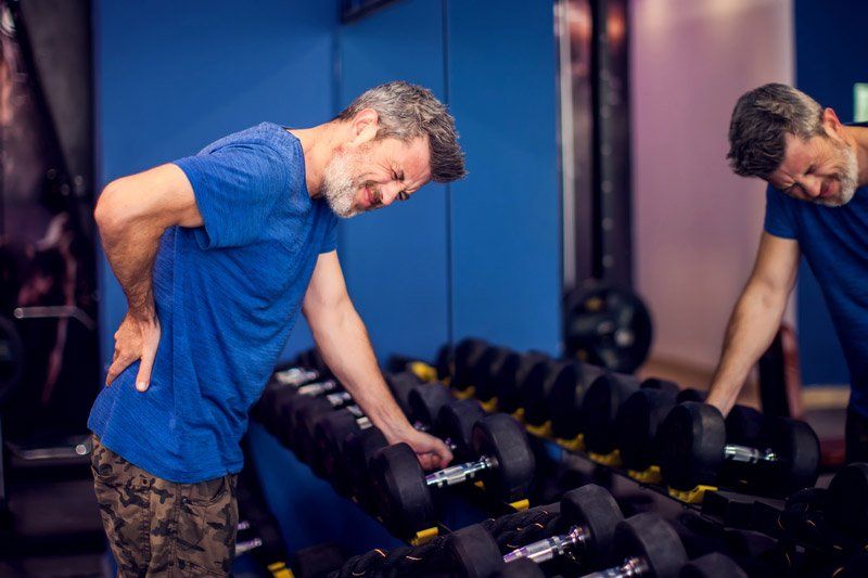 man with backpain