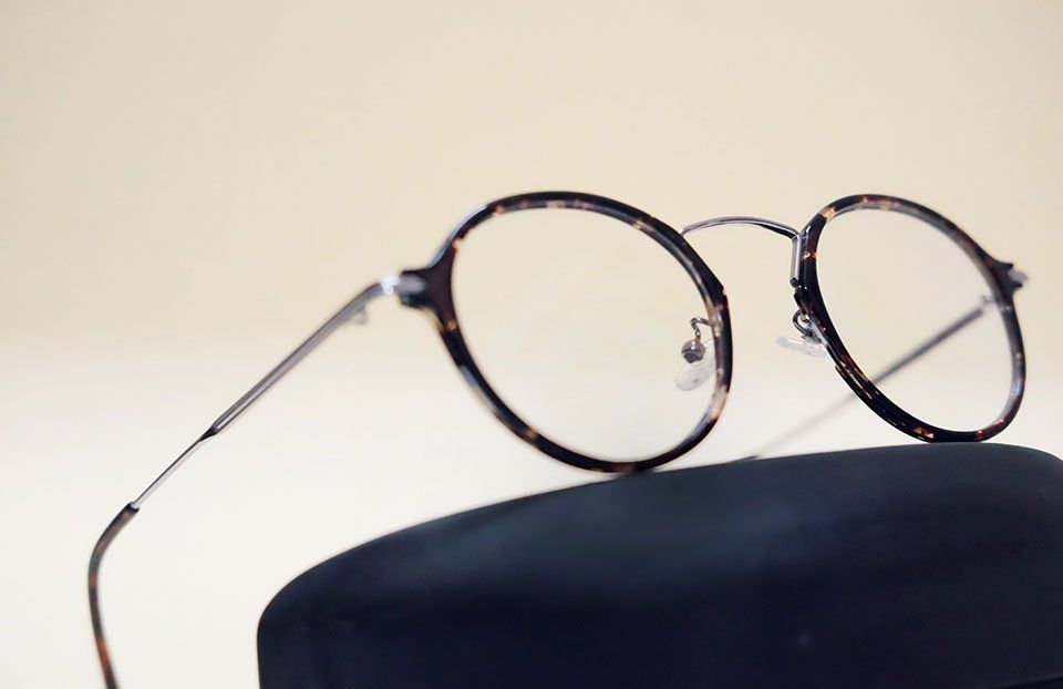 thin frame eye wear frame