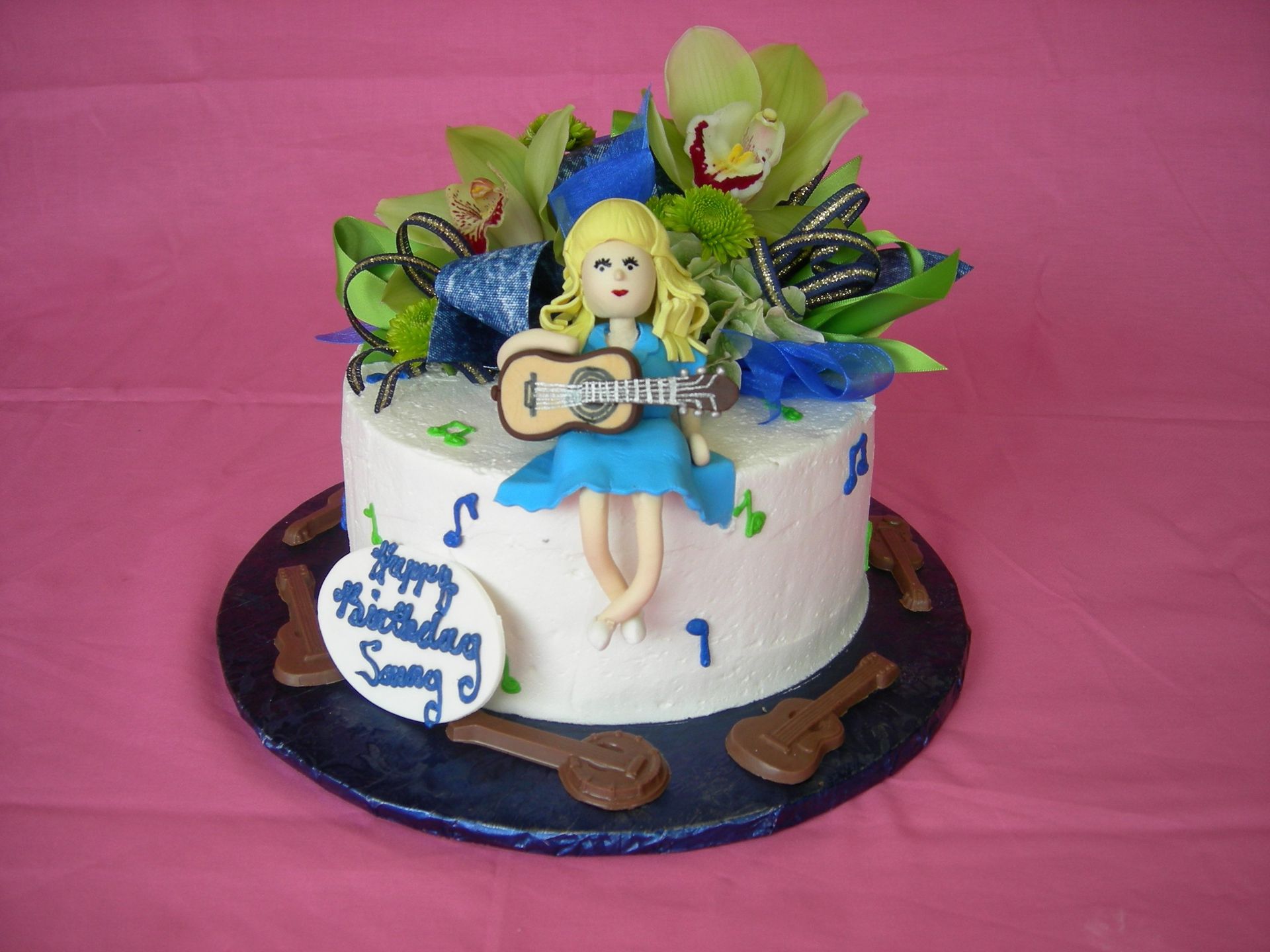 Custom Cake31