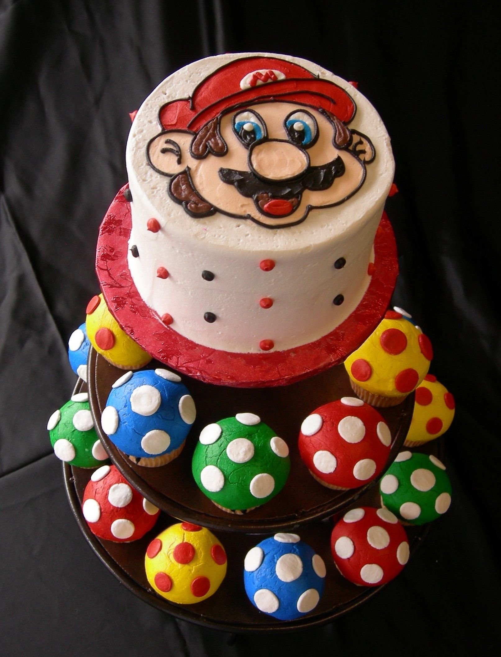 Custom Cake8