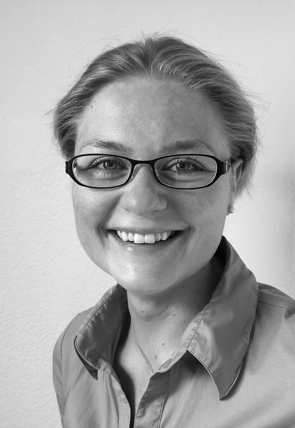 Dr. Julia Thiessen, Zahnärztin in München Neuperlach Dr. Julia Thiessen, Zahnärztin in München Neuperlach