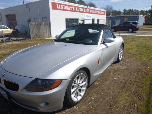 Glass Replacement — New Grey Car in Henrico, VA