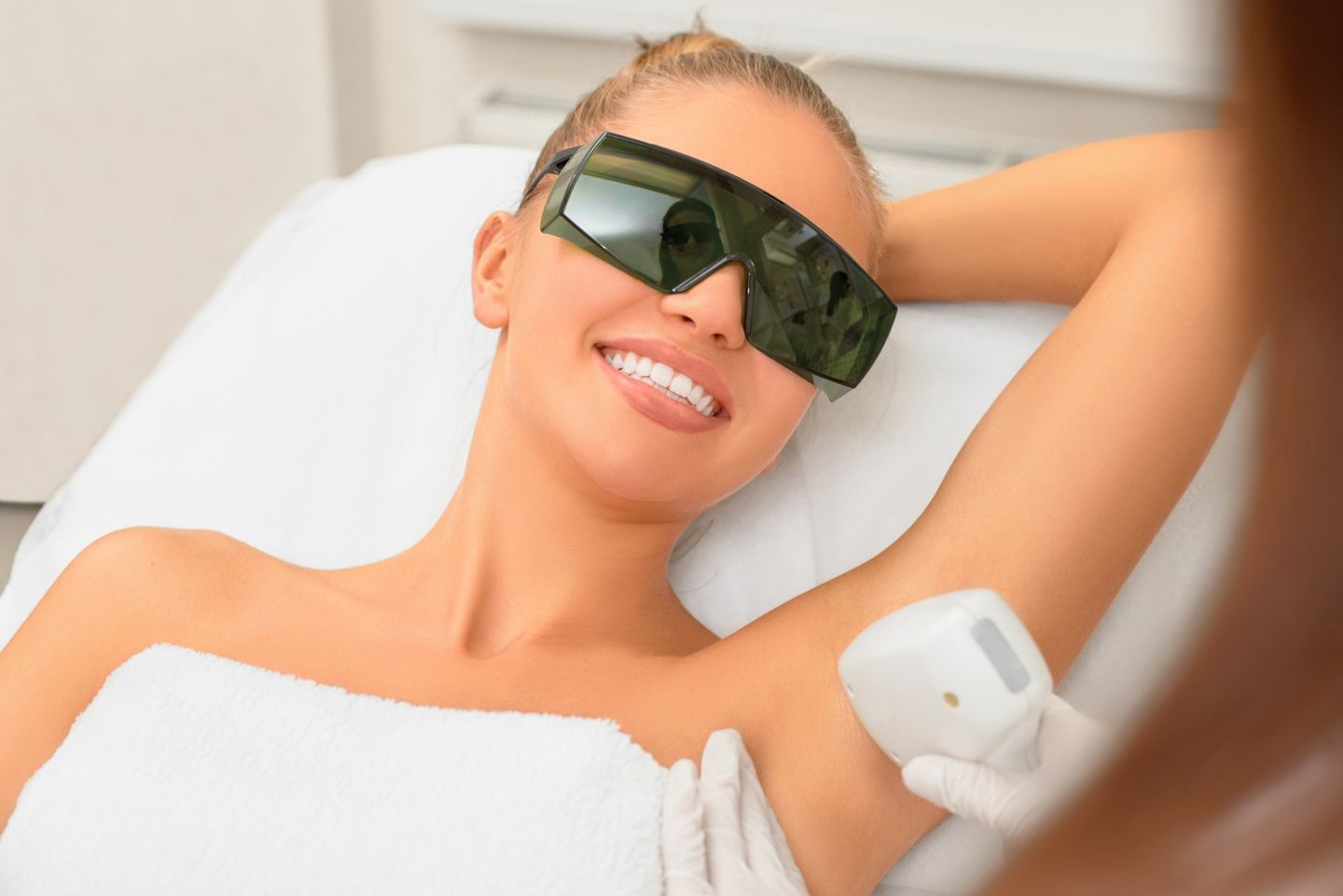 Woman Having Laser Depilation — Duncanville, TX — Duncanville Laser Clinic Woman Having Laser Depilation — Duncanville, TX — Duncanville Laser Clinic
