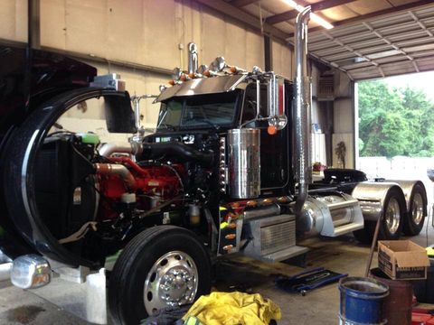Oil Change Service — Nashville, AR — Neeley's Service Center Oil Change Service — Nashville, AR — Neeley's Service Center