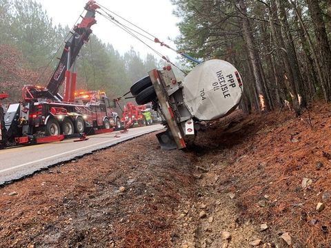 Towing a Broken Truck — Nashville, AR — Neeley's Service Center