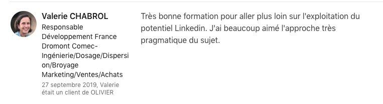 Publication en français avec une petite photo de profil, abordant la communication cérébrale et la musique sur fond blanc.