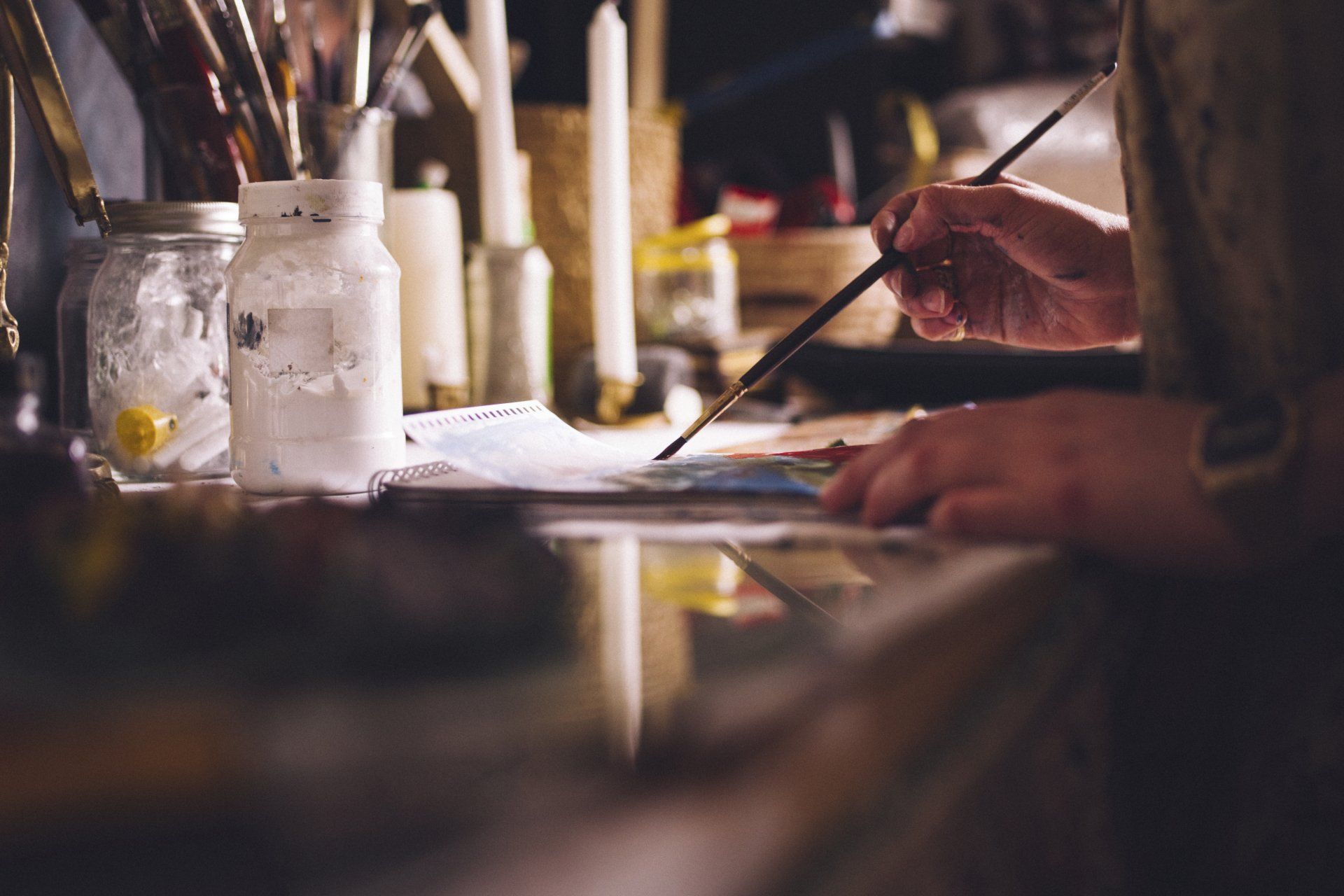 Arte Studio persona pintando