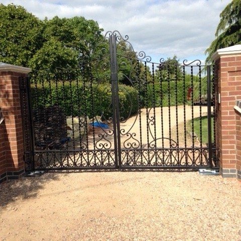 metal gate