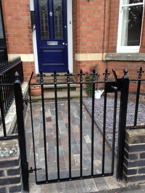 metal gate