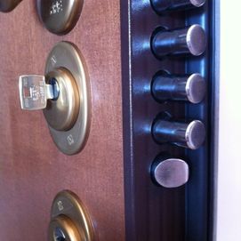 Serratura di sicurezza a tripla mandata