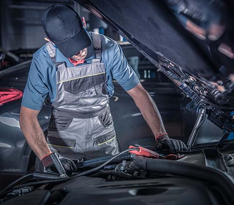 Car Mechanic — Redmond, WA — Redmond Werkshop Inc Car Mechanic — Redmond, WA — Redmond Werkshop Inc